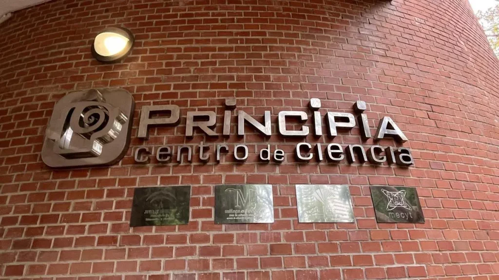 Malaga with kids plan on rainy days, Principia Science Center